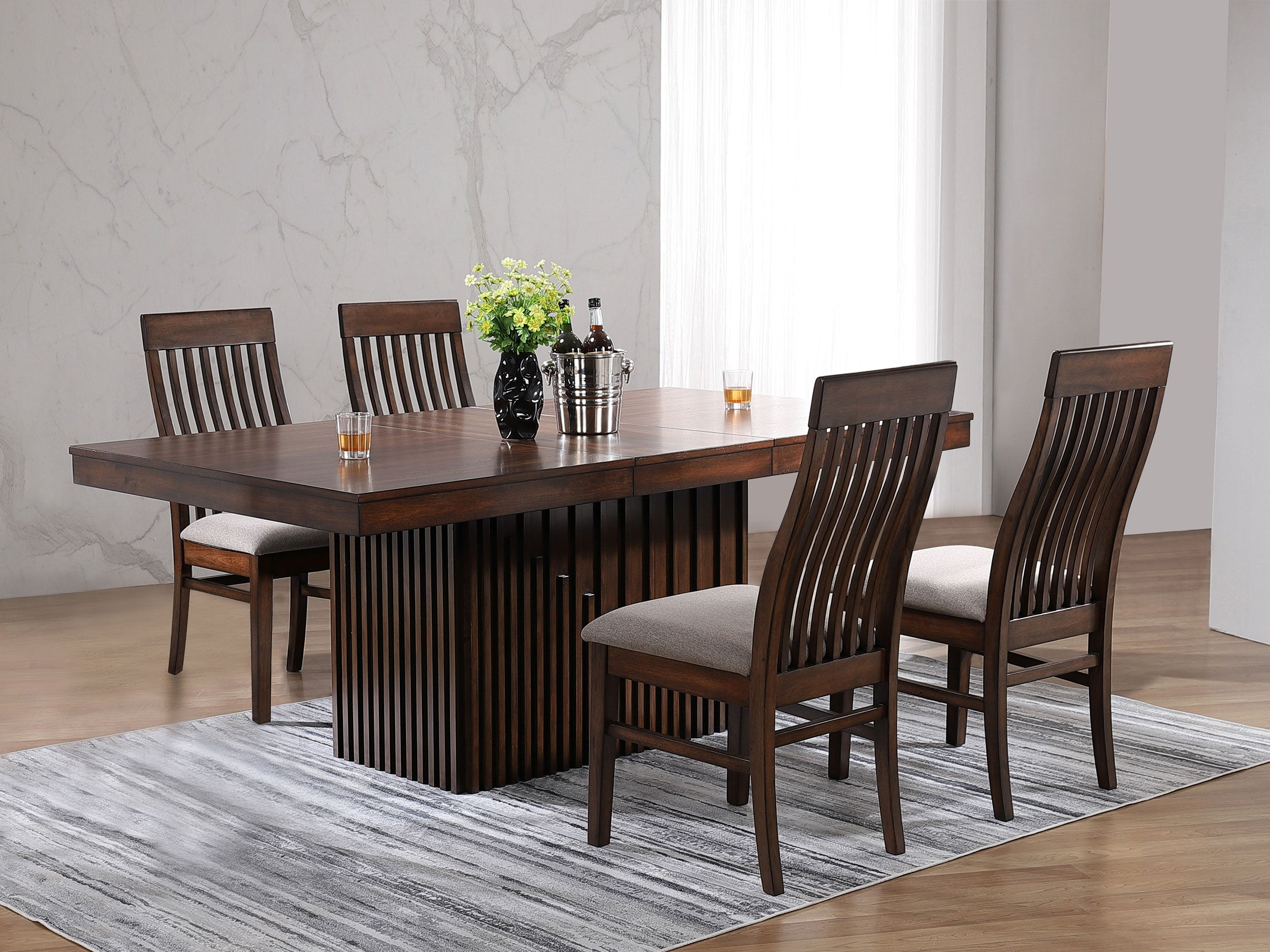 Briarwood  Rectangular Dining Set with Removable Extension Leaf Mango Oak