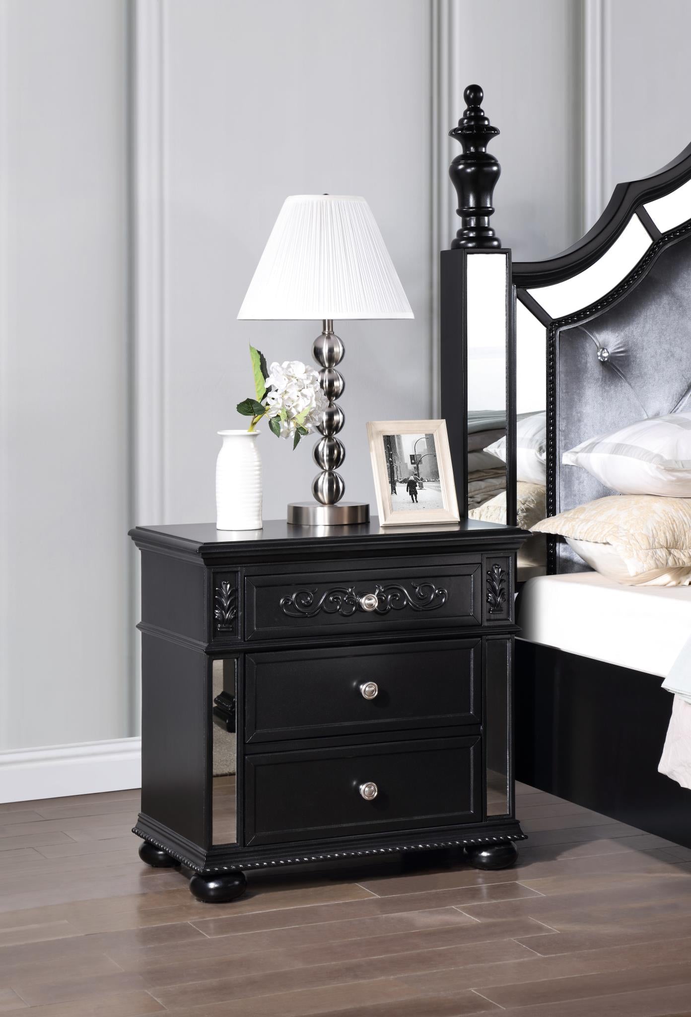 Queen Bed - Dresser - Mirror