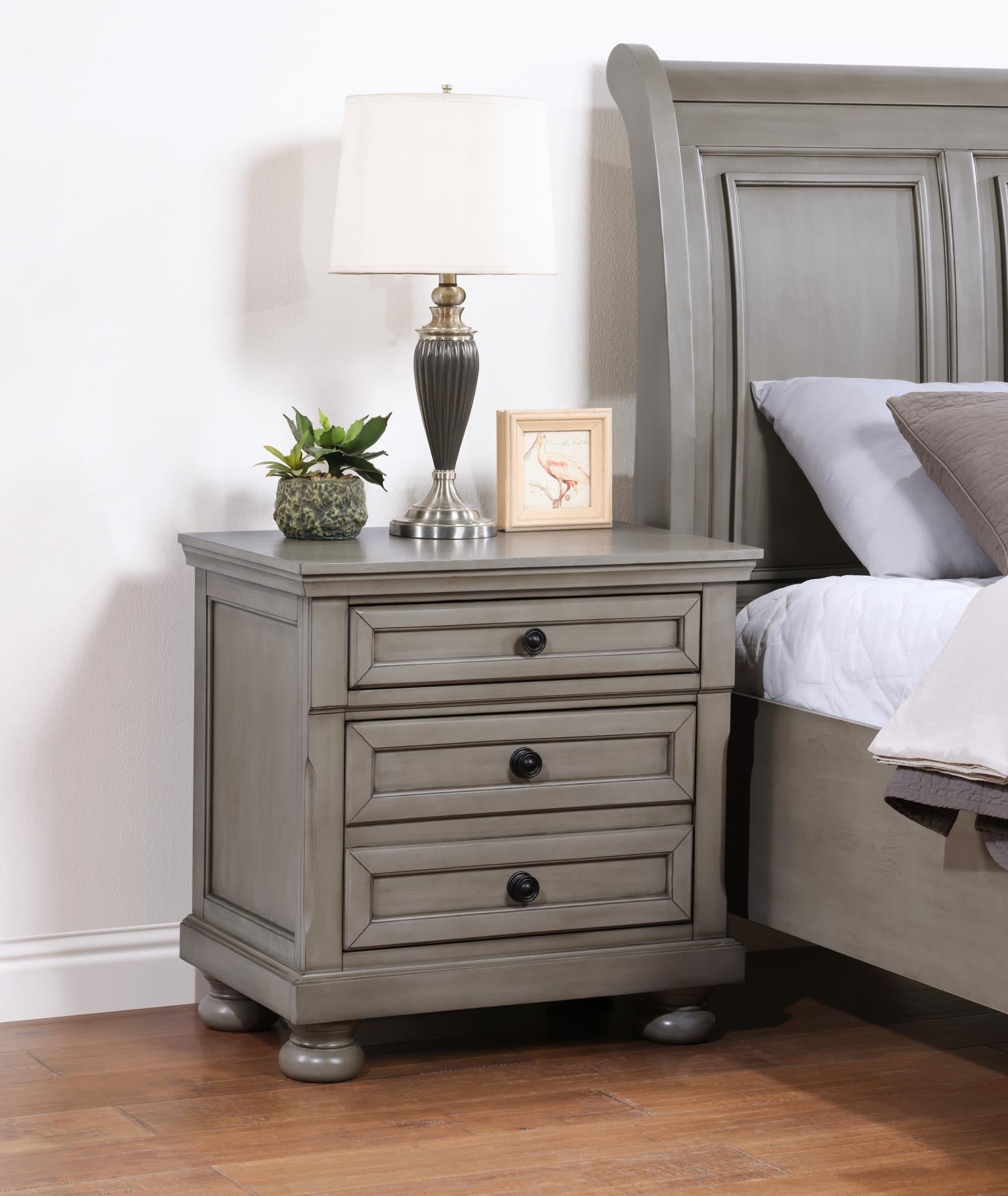 King Bed - Dresser - Mirror