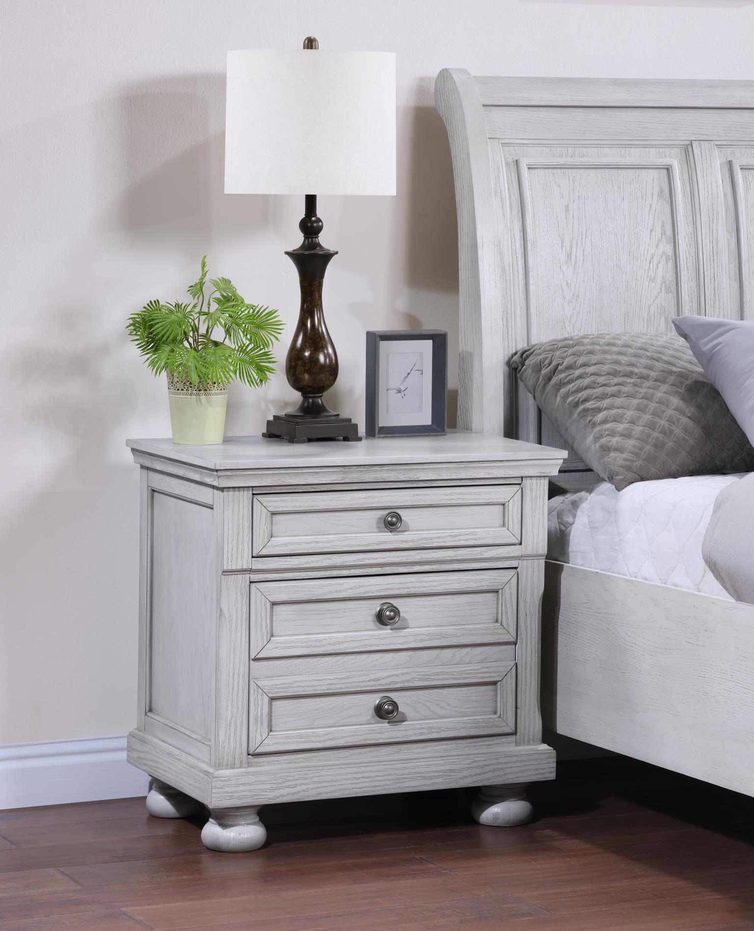 King Bed-Dresser-Mirror