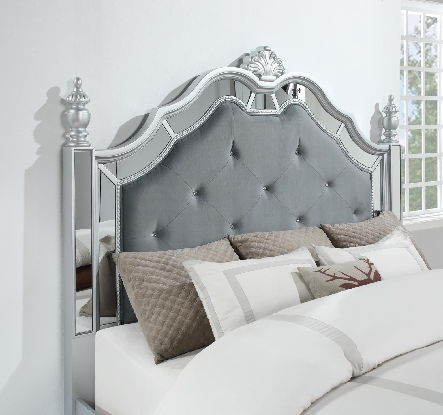 King Bed-Dresser-Mirror