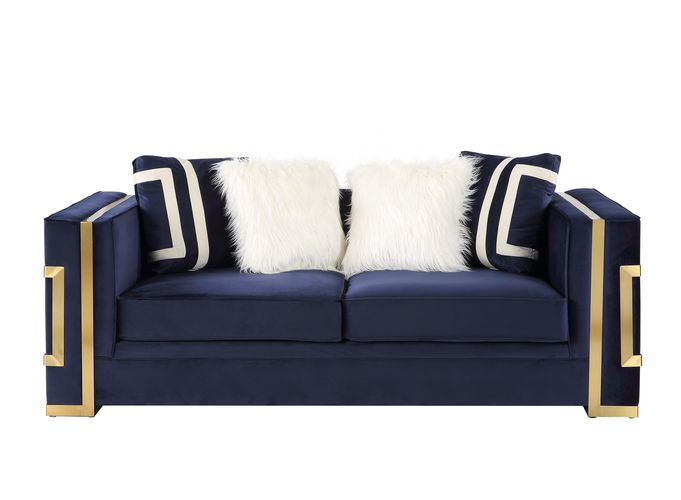 Virrux Loveseat W/4 Pillows